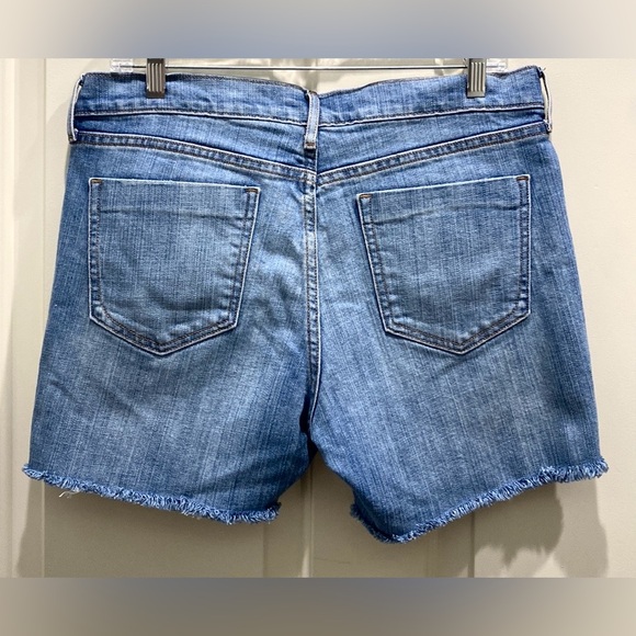 Old Navy Blue Medium Wash Pockets Cut Off Denim Blue Jean Shorts Size 12 - Picture 5 of 10